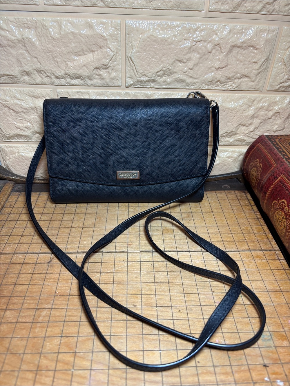 2 kate spade Crossbody Bags, Wallets w Detachable Strap, Black Cream Leather - Picture 12 of 17